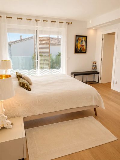 Image No.17-2 Bed Apartment for sale