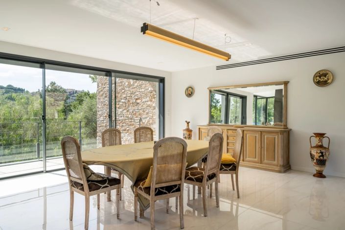 Image No.9-10 Bed House for sale