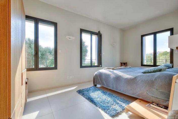 Image No.7-4 Bed House for sale
