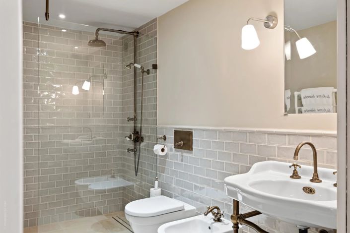 Image No.26-6 Bed House for sale