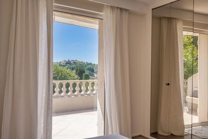 Image No.9-5 Bed House for sale