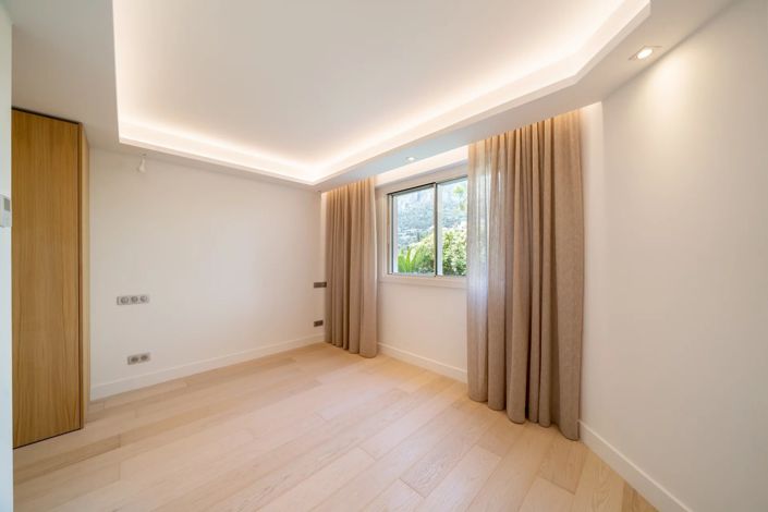 Image No.21-3 Bed Apartment for sale