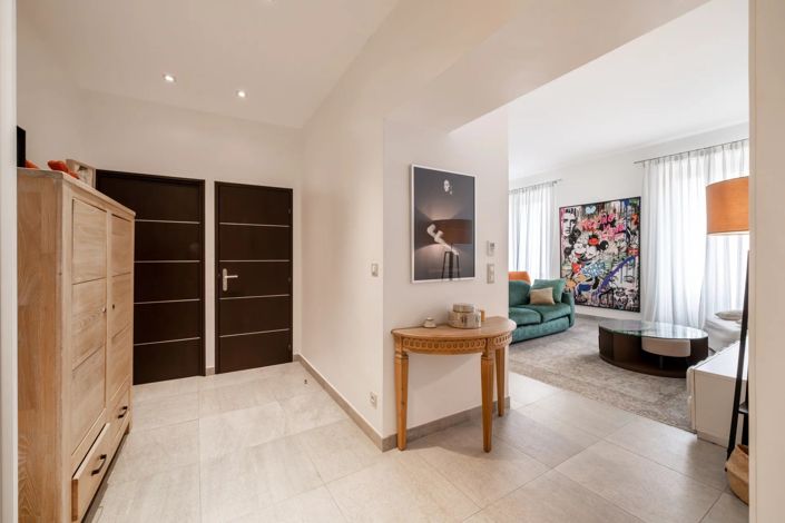 Image No.9-3 Bed Apartment for sale