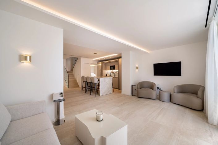 Image No.16-3 Bed House for sale