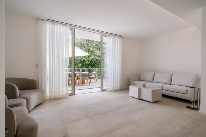Image No.18-3 Bed House for sale