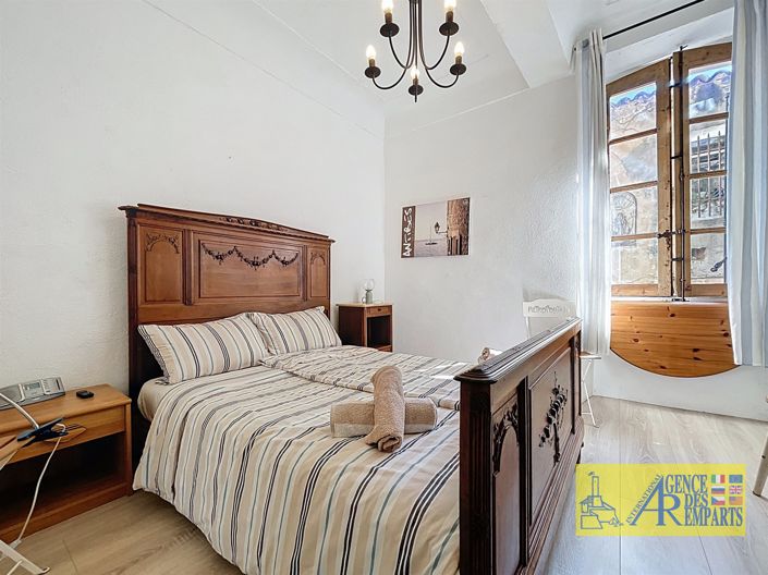 Image No.11-1 Bed House for sale