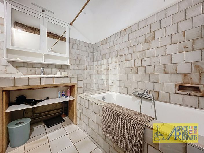Image No.12-1 Bed House for sale
