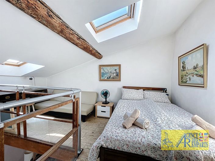 Image No.5-1 Bed House for sale