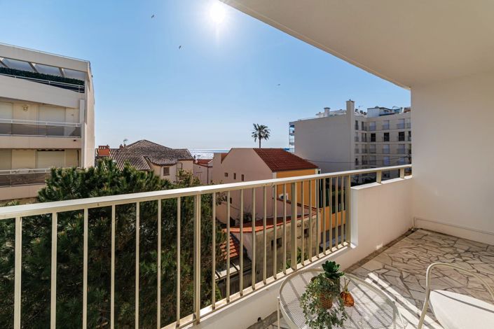 Image No.2-Appartement de 1 chambre à vendre à Cannes