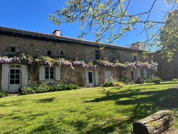 1 - Mazerolles, Maison