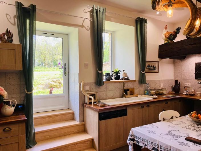 Image No.11-6 Bed House for sale