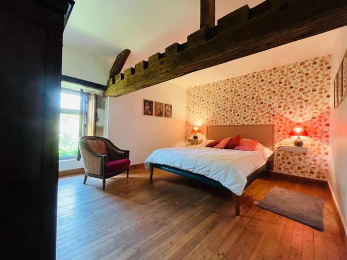 Image No.15-6 Bed House for sale
