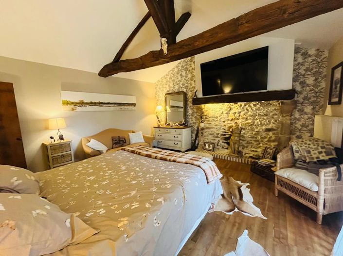 Image No.17-6 Bed House for sale