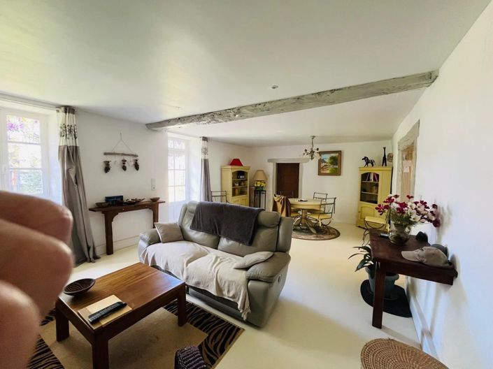 Image No.23-6 Bed House for sale