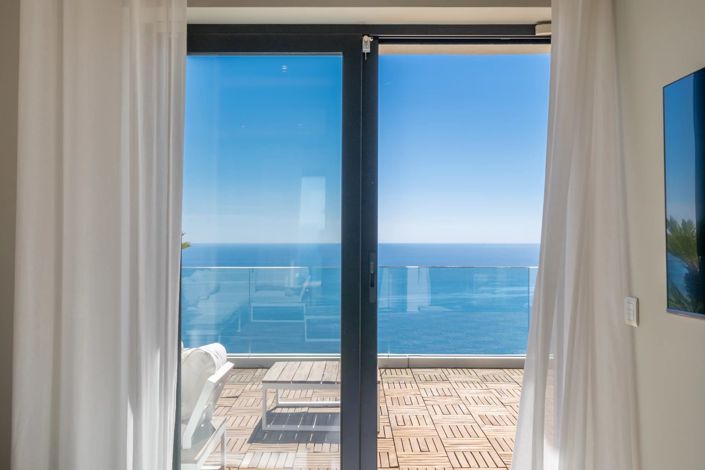 Image No.34-4 Bed House for sale