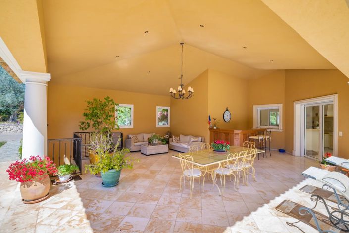Image No.18-4 Bed House for sale