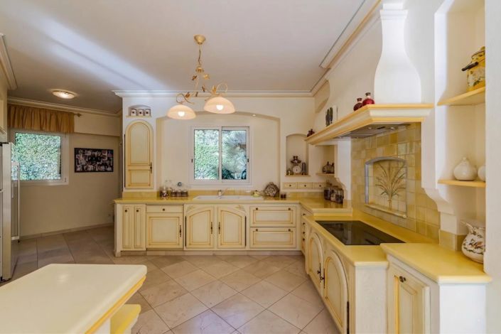 Image No.4-4 Bed House for sale