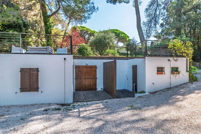 Image No.18-6 Bed House for sale