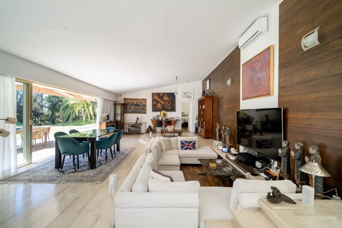 Image No.2-6 Bed House for sale