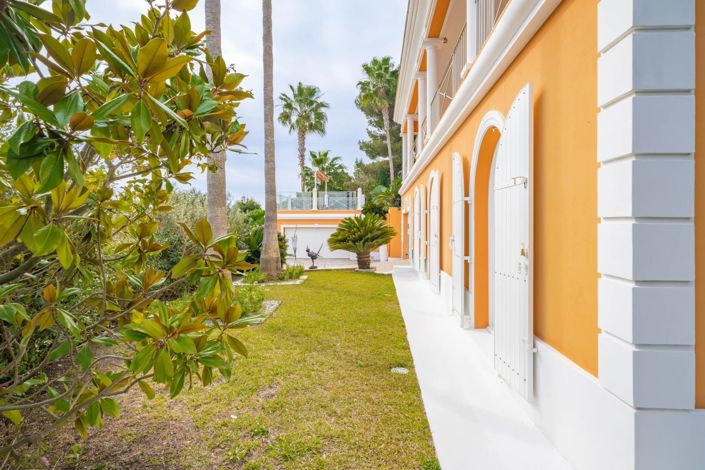 Image No.17-4 Bed House for sale
