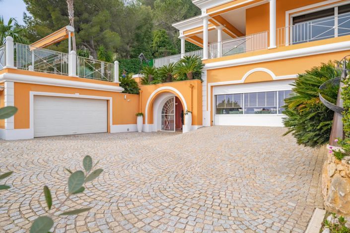 Image No.18-4 Bed House for sale