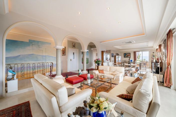 Image No.20-4 Bed House for sale