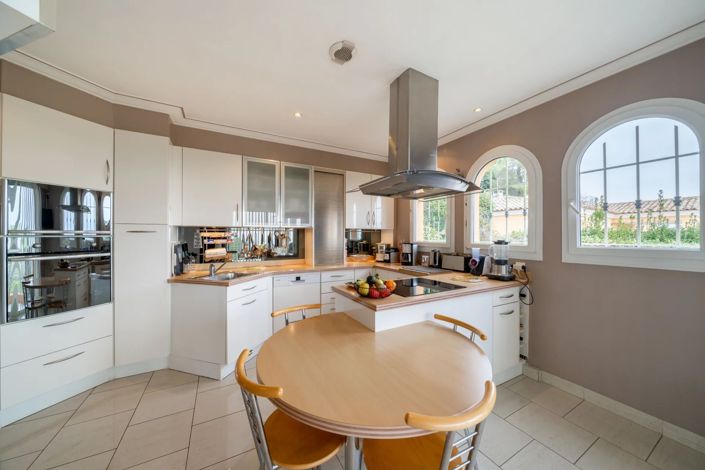Image No.26-4 Bed House for sale