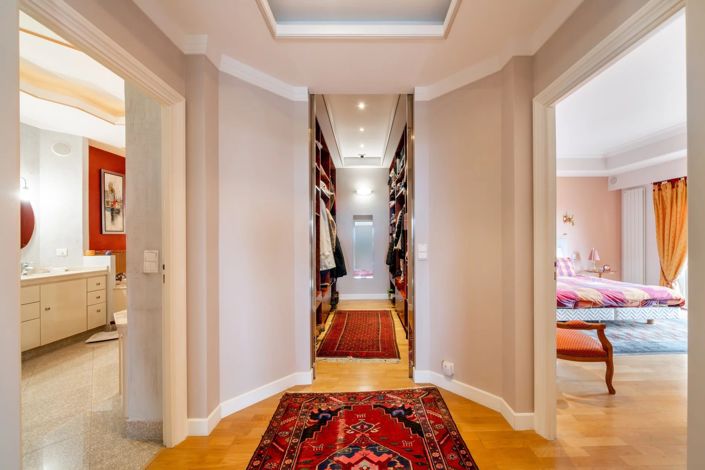 Image No.44-4 Bed House for sale