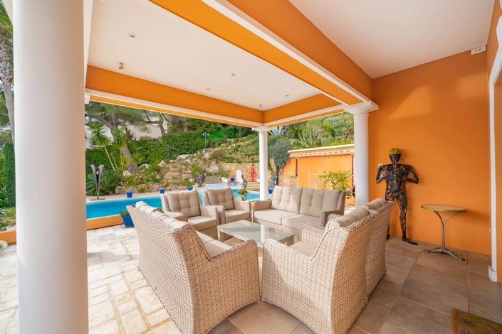 Image No.6-4 Bed House for sale