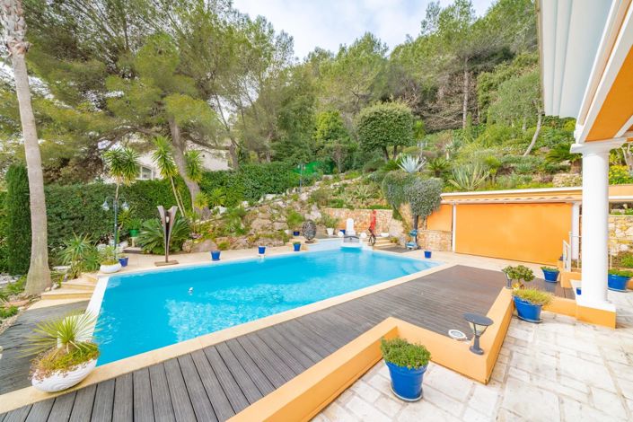 Image No.8-4 Bed House for sale