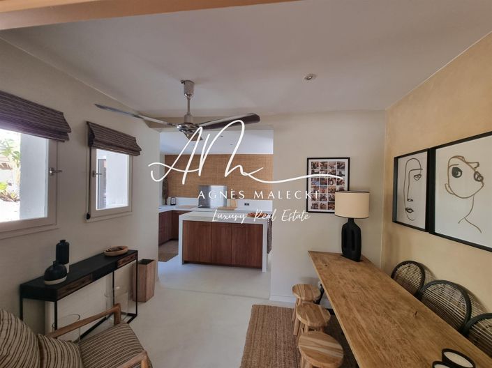 Image No.8-4 Bed House for sale