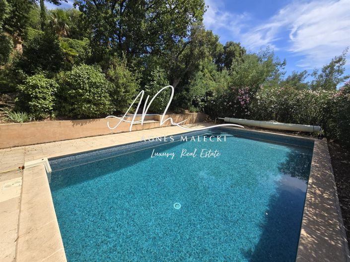 Image No.10-5 Bed House for sale