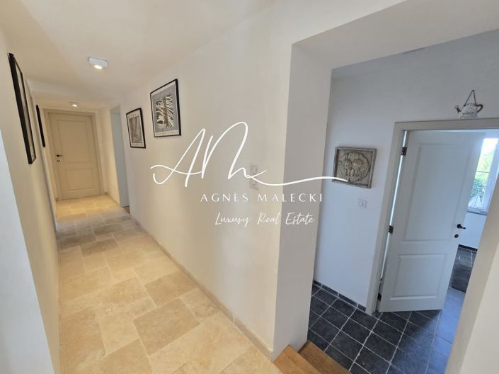 Image No.9-3 Bed House for sale