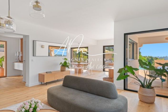 Image No.6-4 Bed House for sale