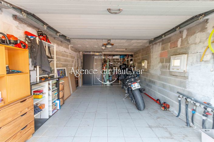 Image No.24-4 Bed House for sale