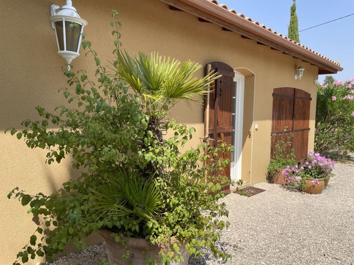 Image No.18-3 Bed House for sale