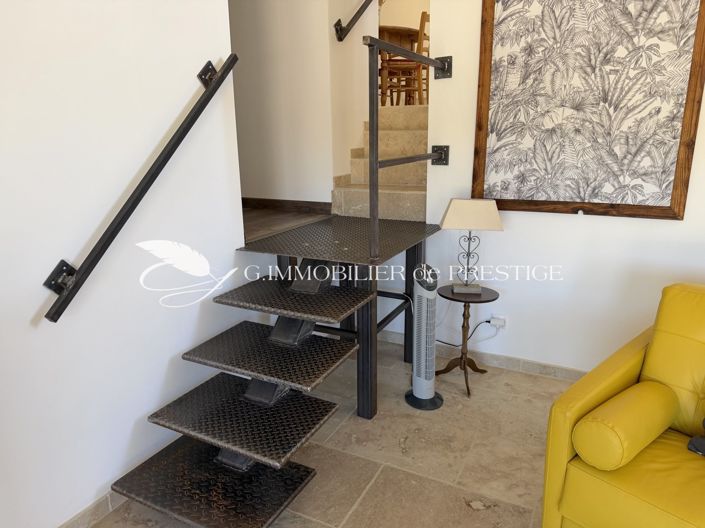 Image No.10-7 Bed House for sale