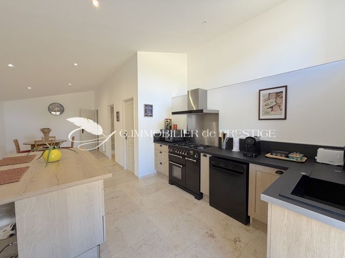Image No.17-7 Bed House for sale