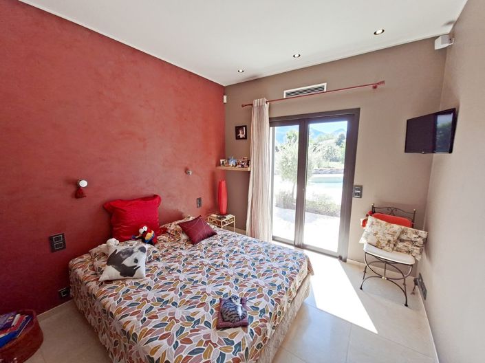 Image No.15-3 Bed House for sale