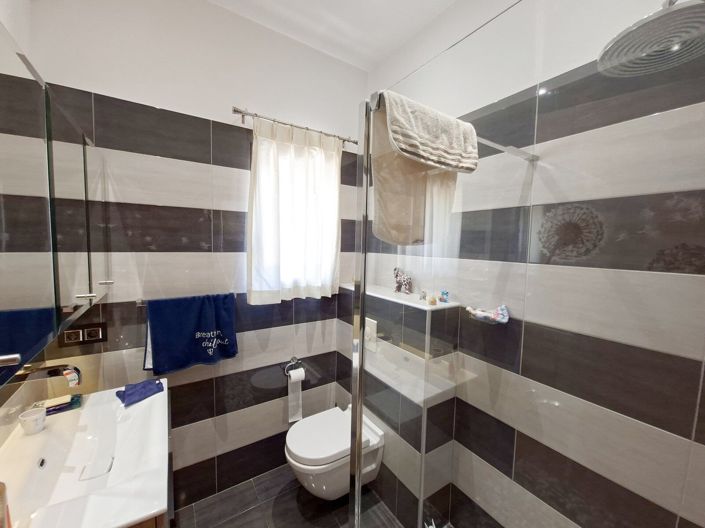 Image No.16-3 Bed House for sale