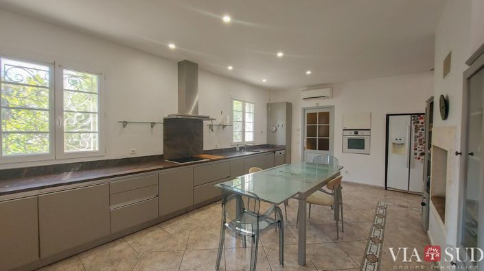 Image No.7-5 Bed House for sale