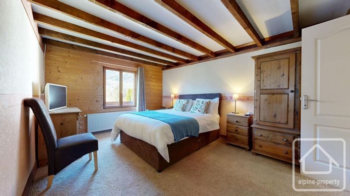 Image No.34-8 Bed Property for sale
