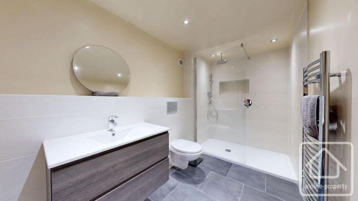Image No.35-8 Bed Property for sale
