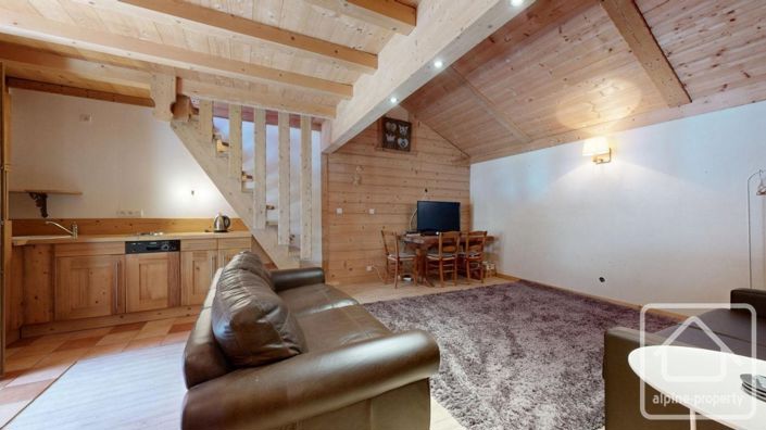 Image No.40-8 Bed Property for sale