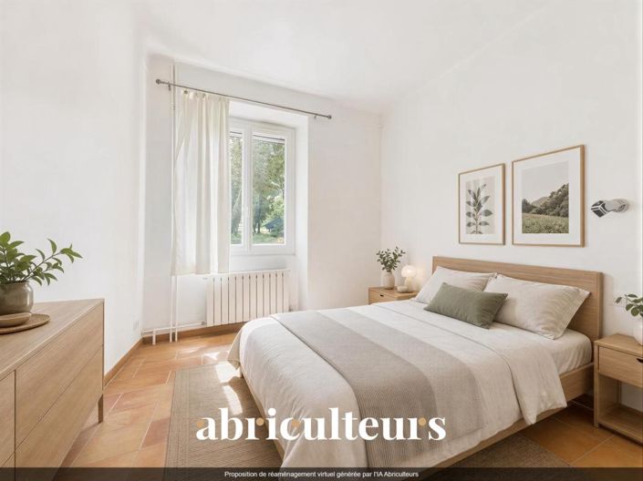 Image No.18-4 Bed House for sale
