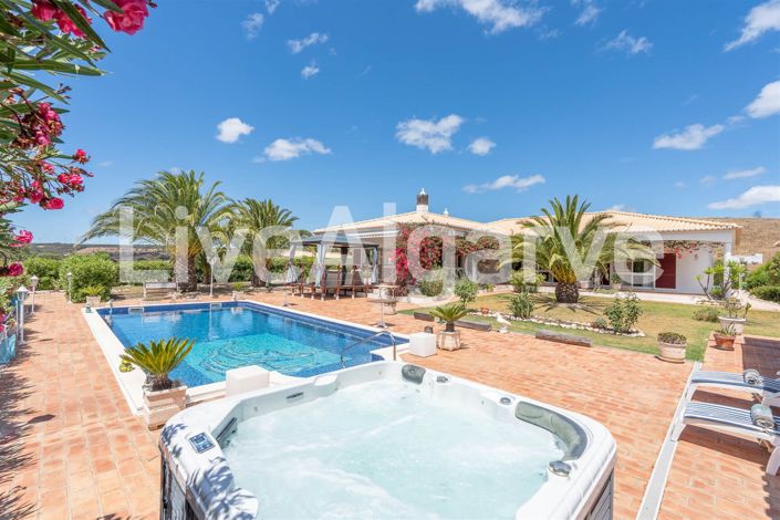 Image No.4-4 Bed House for sale