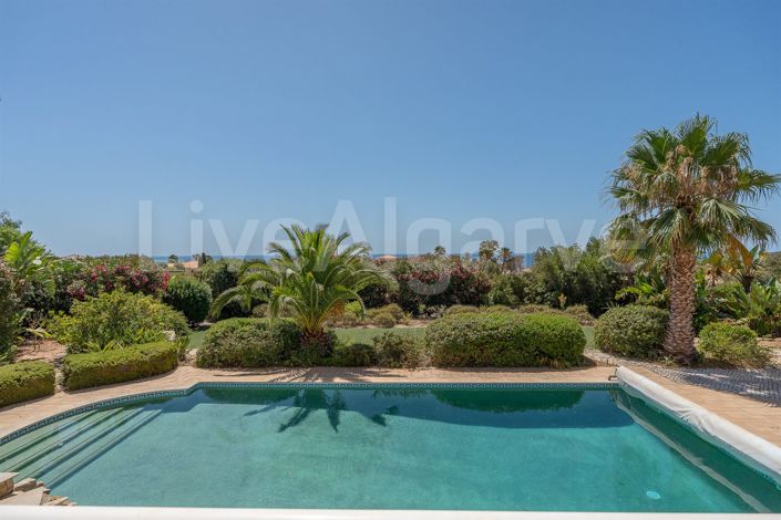 Image No.19-5 Bed House for sale