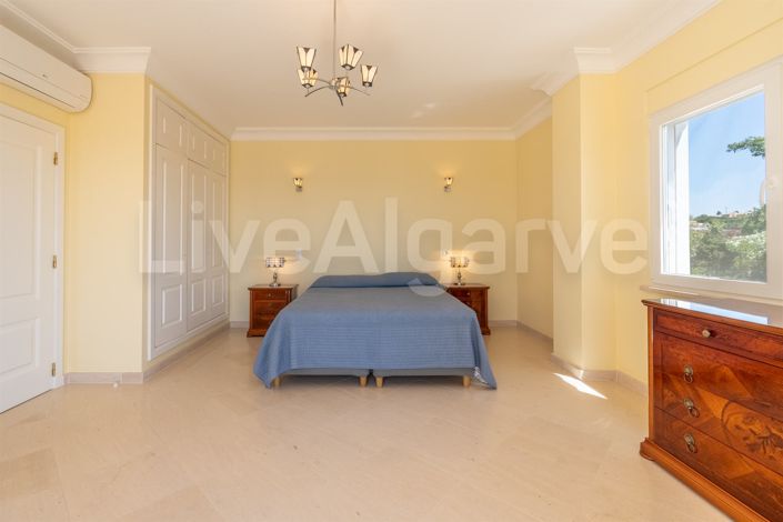 Image No.29-5 Bed House for sale