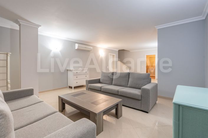 Image No.54-5 Bed House for sale