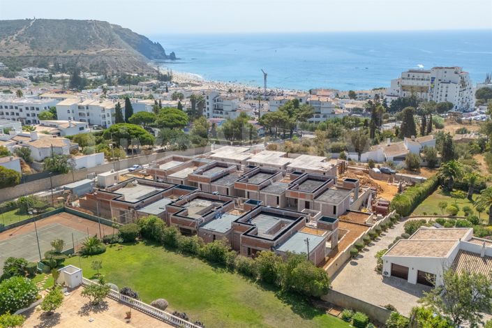New Development | Modern T2+1 Townhouses at Praia da Luz for Sale - Lagos